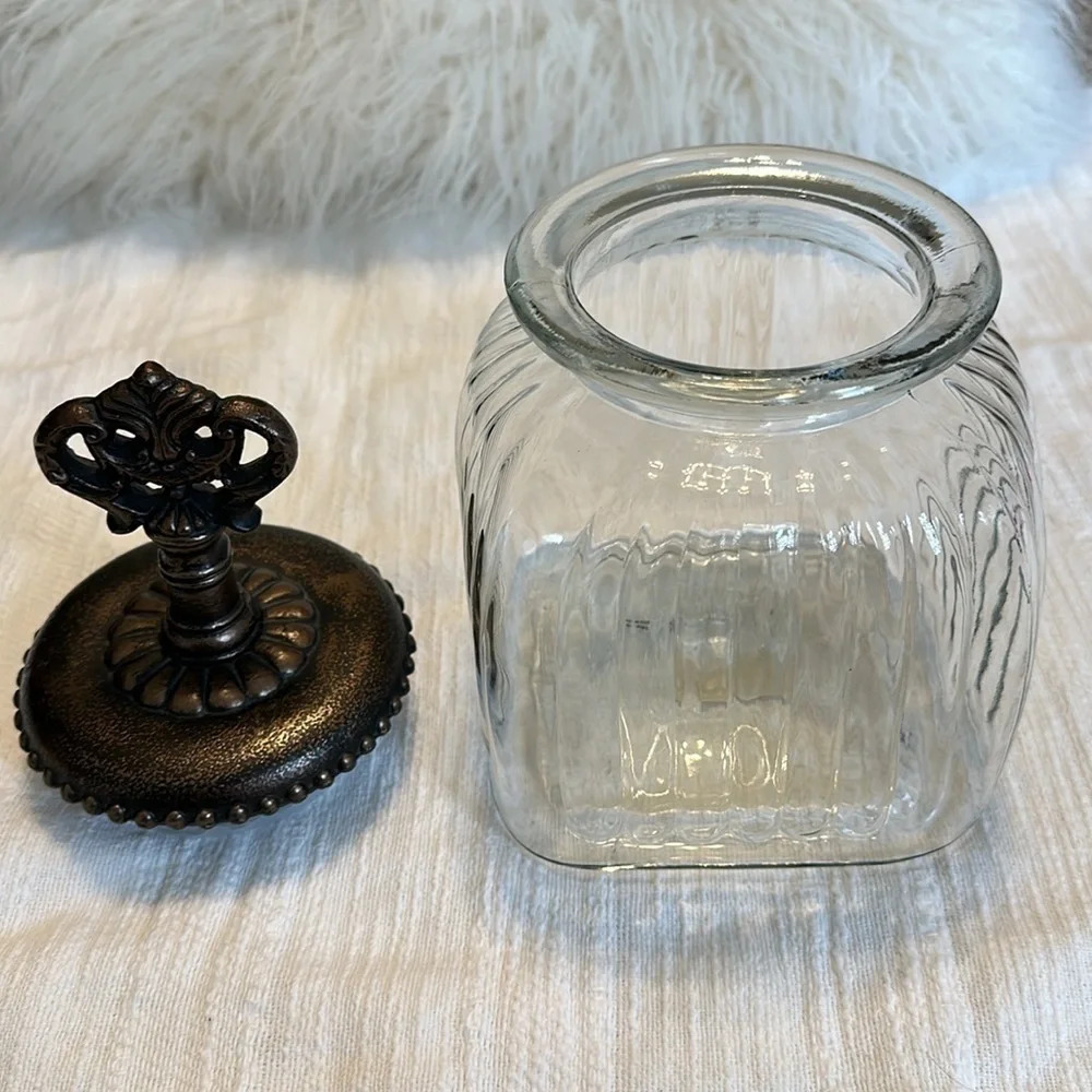 Biltmore Inspirations Key Lidded Jar, EEUC - Picture 4 of 6